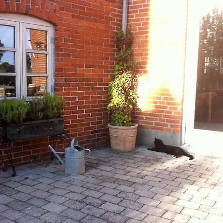 Lundsgaard Bed & Breakfast Фоборг Экстерьер фото